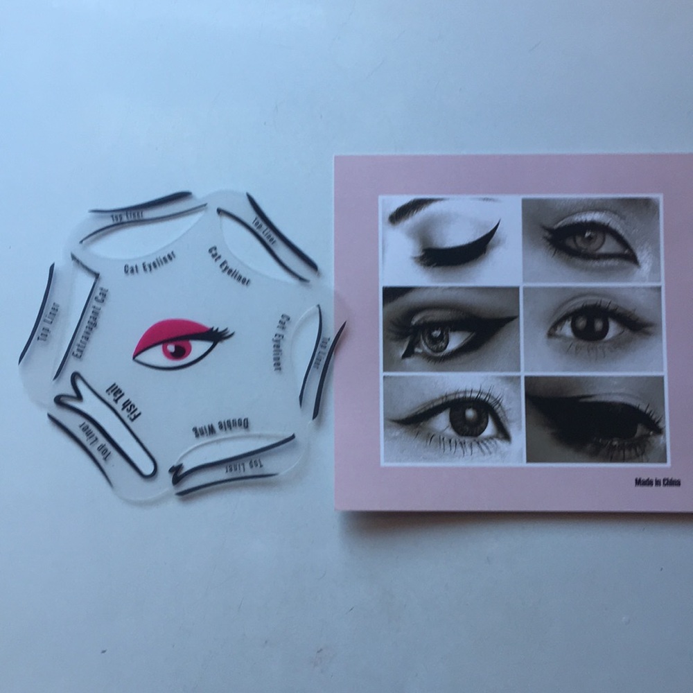 Eyeliner stencil